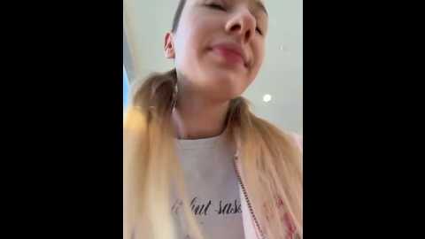 lia__love @ stripchat on 20251214