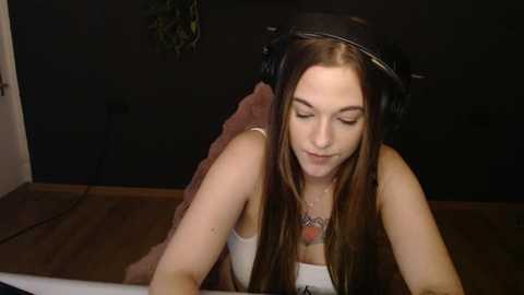 luna_lynn @ stripchat on 20251214