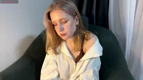 alice_meow15 @ stripchat on 20251215