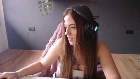 luna_lynn @ stripchat on 20251215