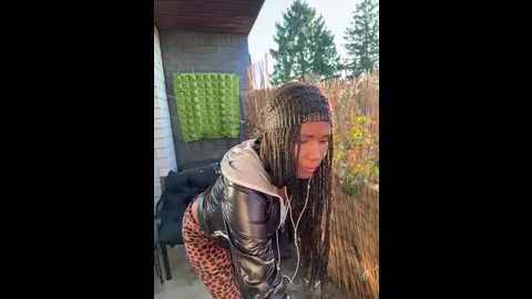 squirt_fuck_queen @ stripchat on 20251215