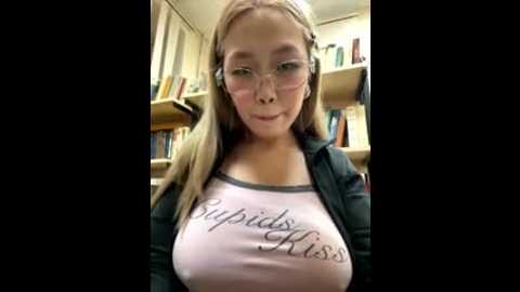 aiko_yumi @ stripchat on 20251216