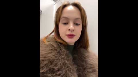 hani_obsessed @ stripchat on 20251216