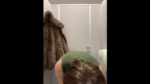 hani_obsessed @ stripchat on 20251216