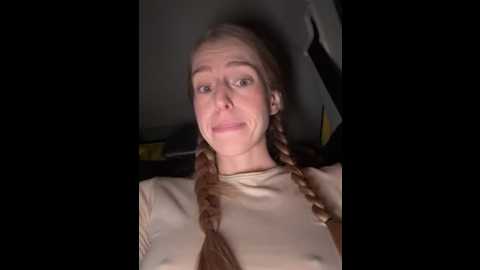 kira_mia @ stripchat on 20251216