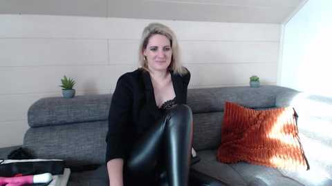 noranoxx @ stripchat on 20251216