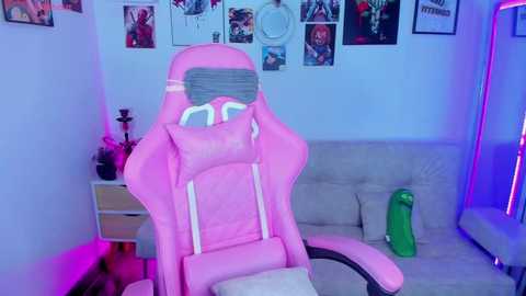 adri_tom44 @ stripchat on 20251217