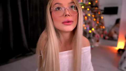 kyliejoyce @ stripchat on 20251217