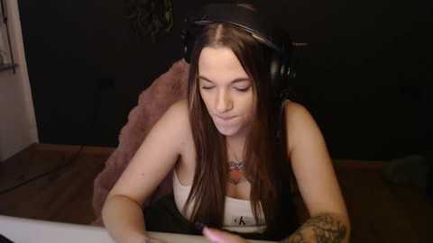 luna_lynn @ stripchat on 20251217