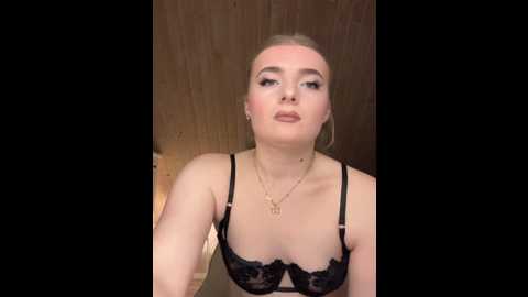 milaluxe @ stripchat on 20251217