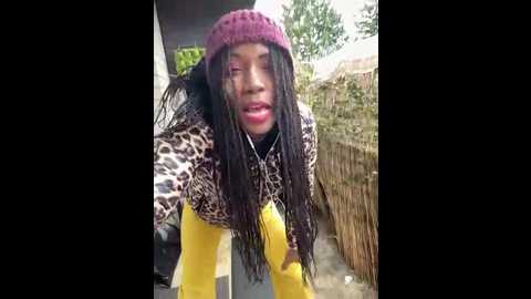 squirt_fuck_queen @ stripchat on 20251217