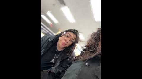 lunamaex0 @ stripchat on 20251218