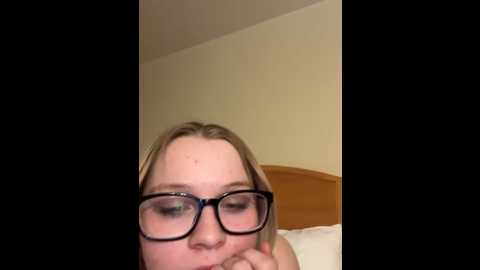 xoxokayy18 @ stripchat on 20251222