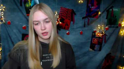 mademoisellecl @ stripchat on 20251223