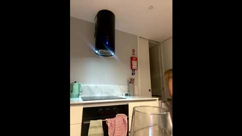 isisxoxx @ stripchat on 20251225