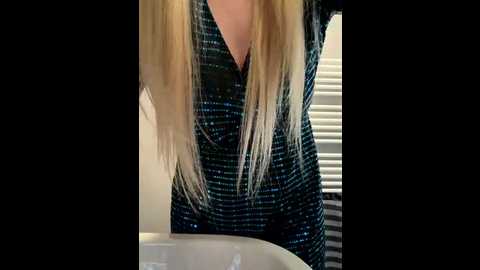 hornyblond_bella