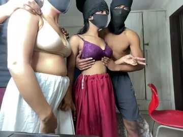 avnikaur @ stripchat on 20251227