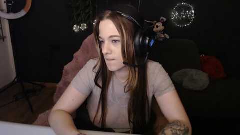 luna_lynn @ stripchat on 20251227