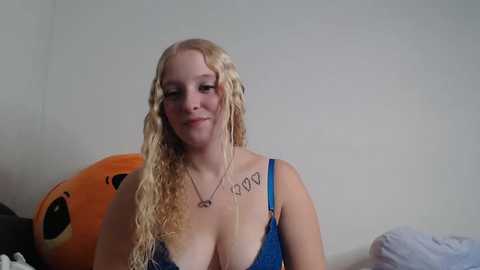sophie_cute06 @ stripchat on 20251228