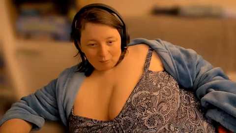 nextdoorcurvy @ stripchat on 20260105