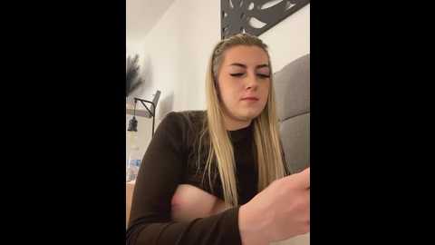 petite_poppy_xox @ stripchat on 20260105