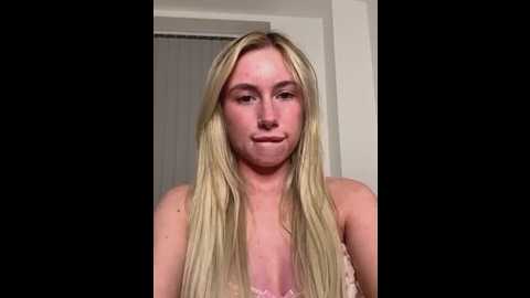 sexysaraxxoo @ stripchat on 20260106