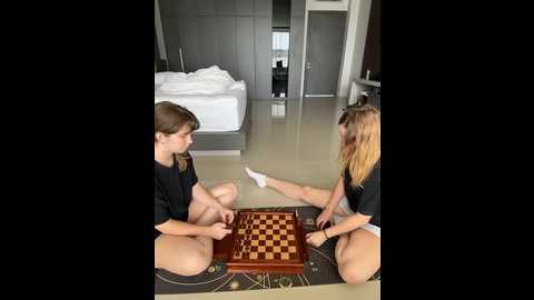 nura_n_sarah @ stripchat on 20260107