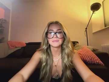 goddesemiiyy @ stripchat on 20260111