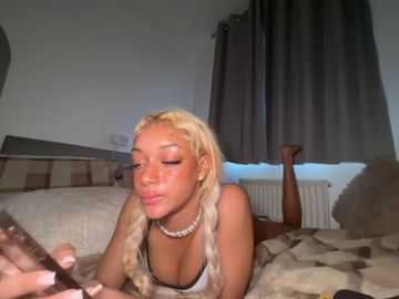 teethelightskinbarbie @ stripchat on 20260121