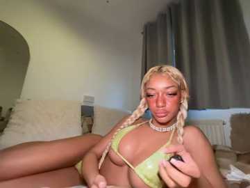 teethelightskinbarbie @ stripchat on 20260122