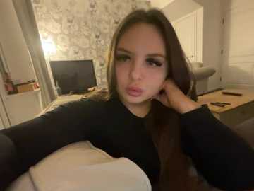 ellastarrxxx @ stripchat on 20260127