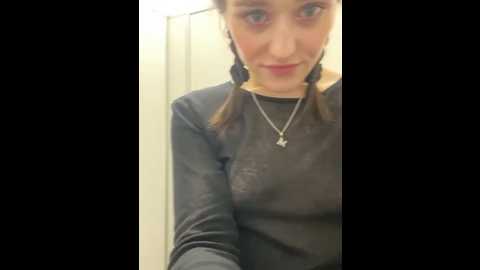 mia_mia_m @ stripchat on 20260204