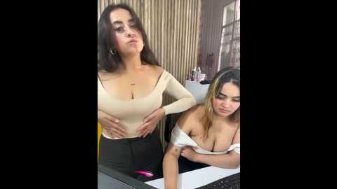 antonella_julieta @ stripchat on 20260206