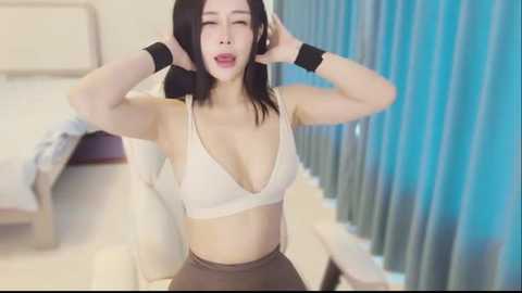 yiyi_3523 @ stripchat on 20260206