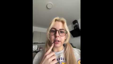 livewithlucy @ stripchat on 20260210