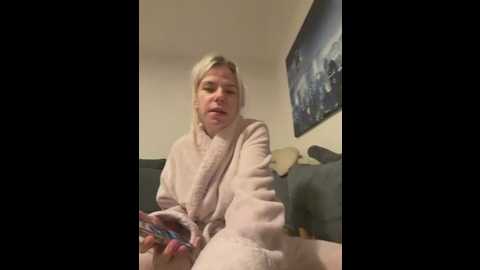 blondiejujuvibe @ stripchat on 20260213