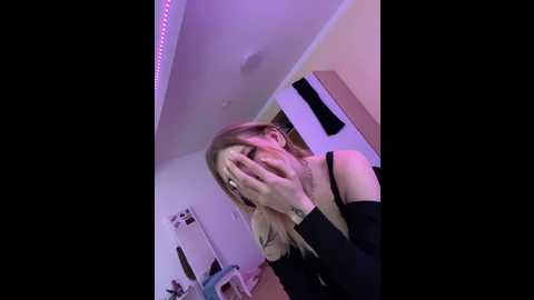 milli_kiss @ stripchat on 20260213