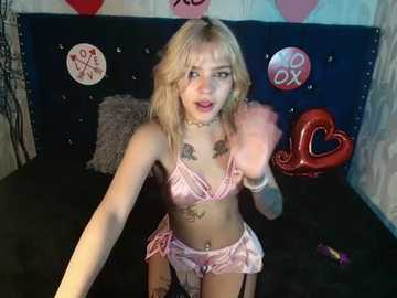 lilytreinolds @ stripchat on 20260214