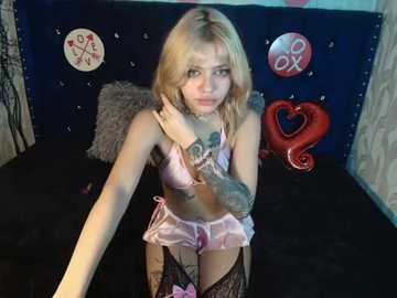 lilytreinolds @ stripchat on 20260214