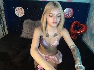 lilytreinolds @ stripchat on 20260214