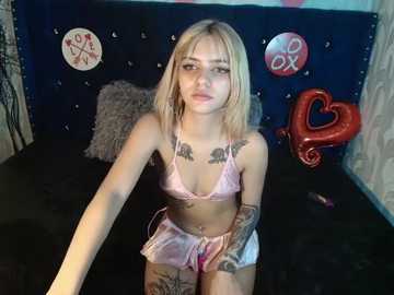 lilytreinolds @ stripchat on 20260214