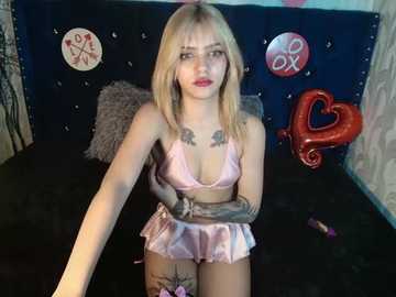 lilytreinolds @ stripchat on 20260215