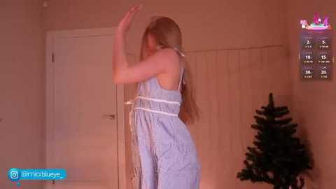 miablueye @ stripchat on 20260215