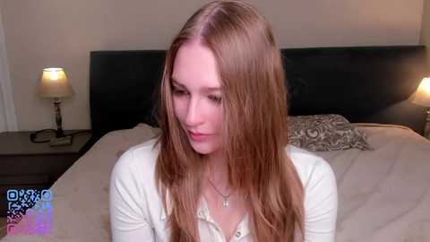 rowenaianniello @ stripchat on 20260215