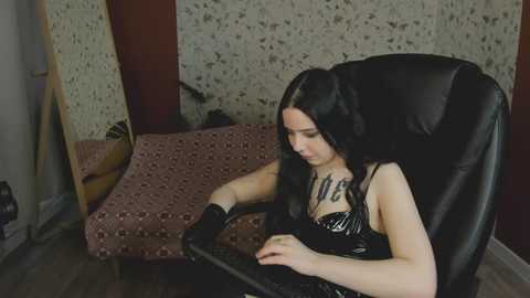 madam_inferno @ stripchat on 20260216