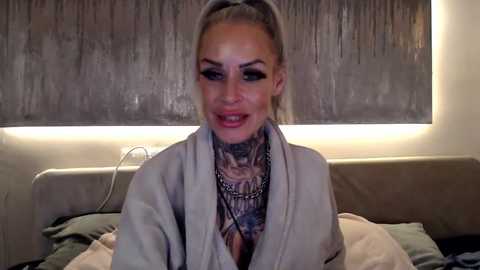 sophie_logan_ink @ stripchat on 20260216