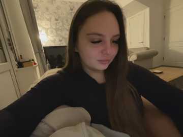 ellastarrxxx @ stripchat on 20260217