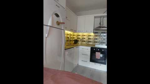 travelmommyblair @ stripchat on 20260218