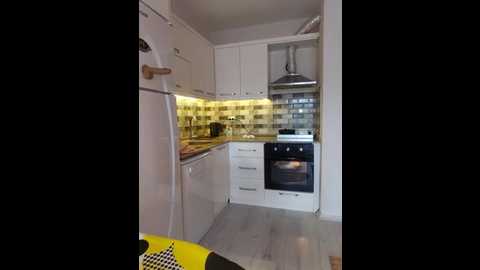 travelmommyblair @ stripchat on 20260218