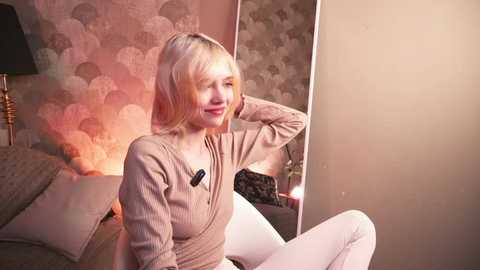 wow_angel @ stripchat on 20260218